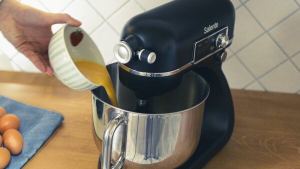 05-24 Salente DigiChef2, kuchyňský robot, mísa 6 litrů, celokovový, digitální displej, černý