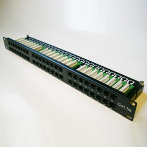 1-1006 DATACOM Patch panel 48p. Cat5e 1U BK 8x6p. Modul, UTP, 19"