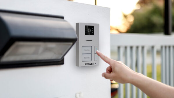 10-34 EVOLVEO DoorPhone AP2-2 drátový videotelefon pro dva byty s aplikací, černý