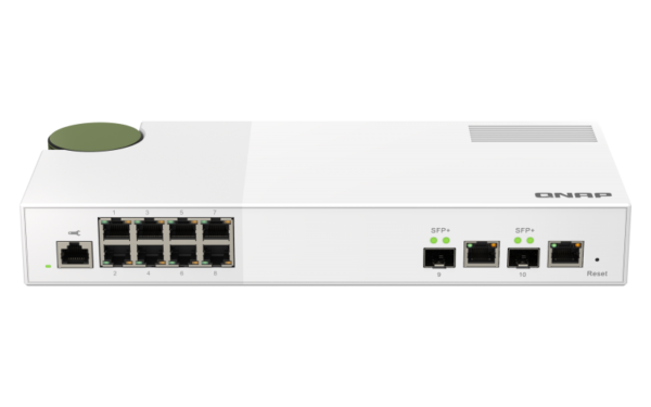 QNAP řízený switch QSW-M2108-2C (8x 2,5GbE RJ45 a 2x kombinované 10GbE SFP+ / RJ-45)