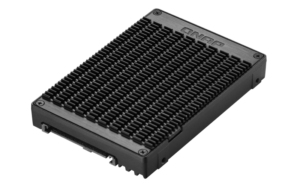 QNAP adaptér QDA-U2MP (2x M.2 PCIe NVMe SSD slot v 2,5" U.2 PCIe NVMe SSD rámečku)