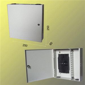 5027157303_s Nástěnný opt.rozvaděč 24xSC simplex vč.kazet,uzam.