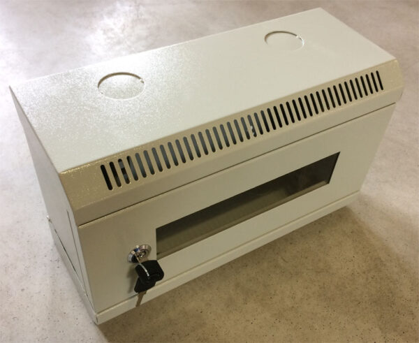 7020_4U_140_sklo_g3_800 10" rack jednodílný 4U/140 DATACOM Šedý Skl.dv.