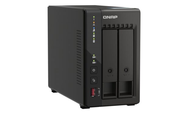 QNAP TS-253E-8G (4core 2,6GHz, 8GB RAM, 2x SATA, 2x M.2 NVMe slot, 2x HDMI 4K, 2x 2,5GbE, 4x USB)