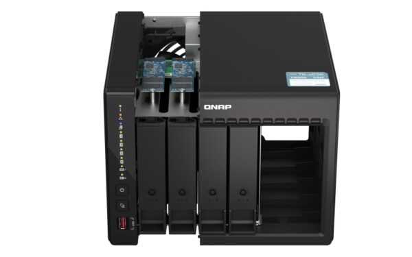QNAP TS-453E-8G (4core 2,6GHz, 8GB RAM, 4x SATA, 2x M.2 NVMe slot, 2x HDMI 4K, 2x 2,5GbE, 4x USB)