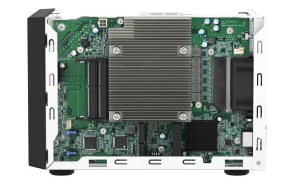 QNAP TVS-h474-PT-8G (2core 3,7GHz, ZFS, 8GB RAM, 4x SATA, 2x M.2 NVMe, 2x PCIe, 2x 2,5GbE, 1x HDMI)