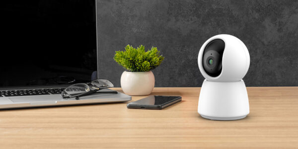 CS4_room iGET HOME Camera CS4 White - WiFi 2K IP kamera, noční vidění, audio, RJ45, auto tracking