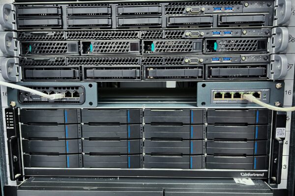 TP-LINK držák do 10"/19" racku pro OC200/SF1005xx/SG105xx/SG1005xx