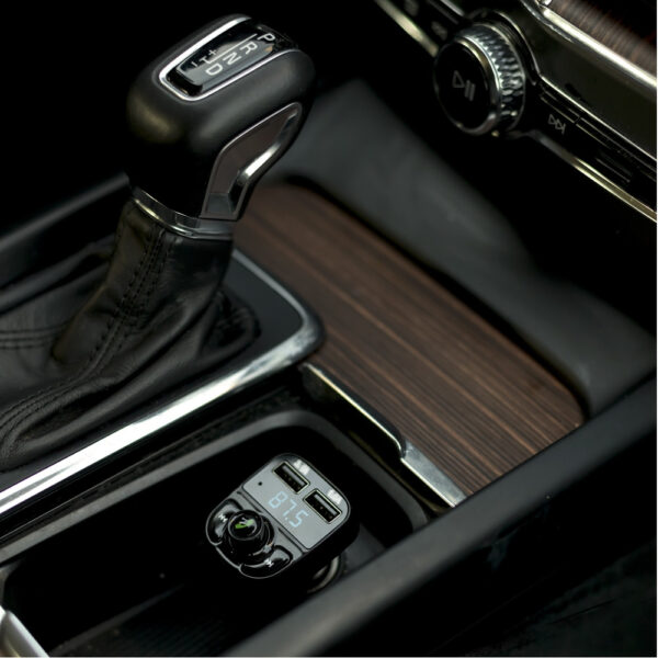 FMTR330BK_03 Bluetooth FM Transmiter Forever TR-330 s LCD