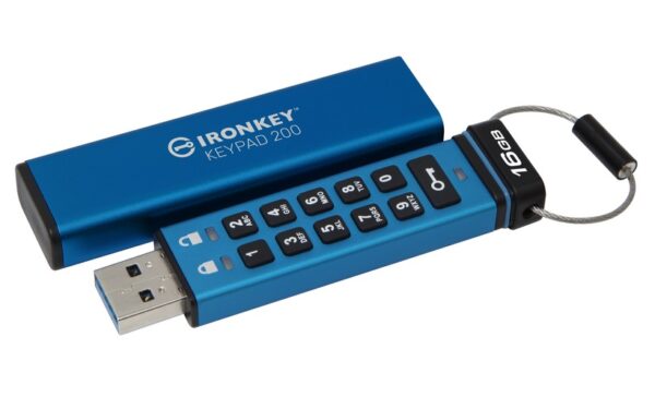 KP_200_16_1_s Kingston IronKey Keypad 200/16GB/USB 3.2/USB-A/Modrá