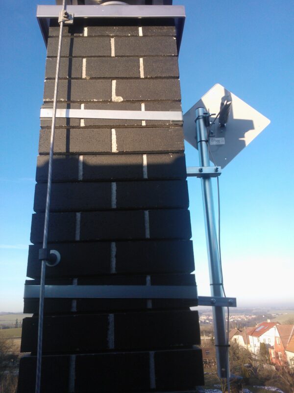 OBR2-23 Úchyt na komín OK-50W13 - bez nutnosti vrtání