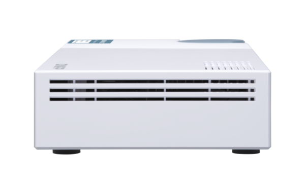 QNAP řízený switch QSW-M408-4C (12 portů: 8x Gigabit port + 4x 10G SFP+ / 10GbE kombo porty)