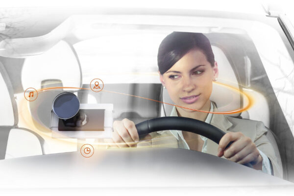 Držák tabletu na palubní desku Vogel´s TMS 1050