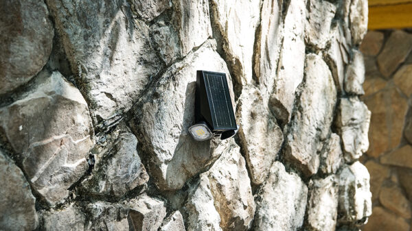 VSR39_1000_03 Venkovní solární LED světlo Viking SR39/Pohybový senzor/800 lm/IP44/4 režimy/denní bílá