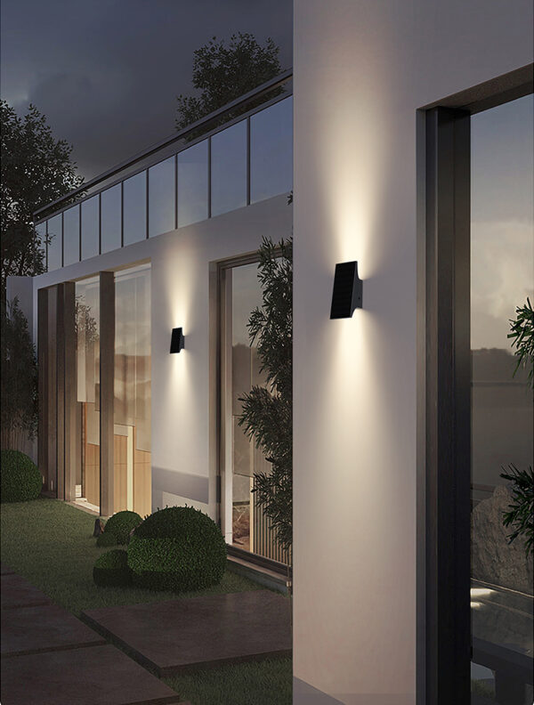 Venkovní solární LED světlo Viking SR83/700lm/solární napájení/4000K (denní bílá)/4 režimy