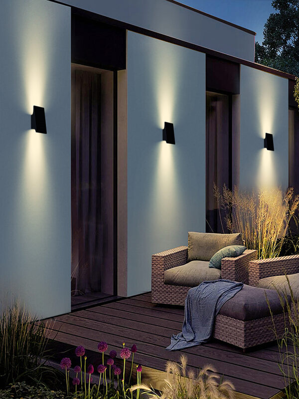 Venkovní solární LED světlo Viking SR83/700lm/solární napájení/4000K (denní bílá)/4 režimy