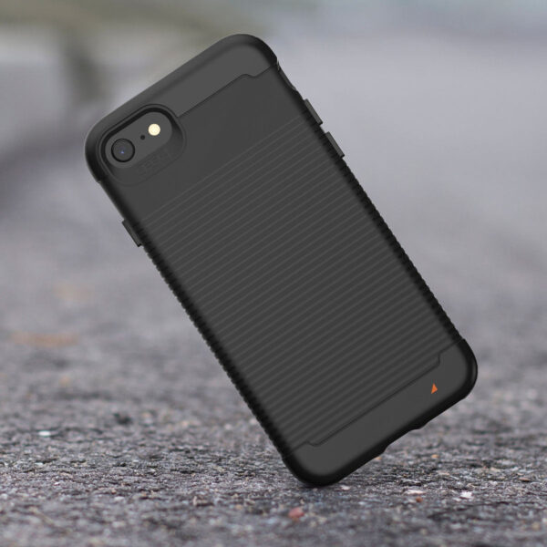 iphone_se_havana_drop_protection__10258-1 ZAGG GEAR4 Milan Snap kryt iPhone 14 černý