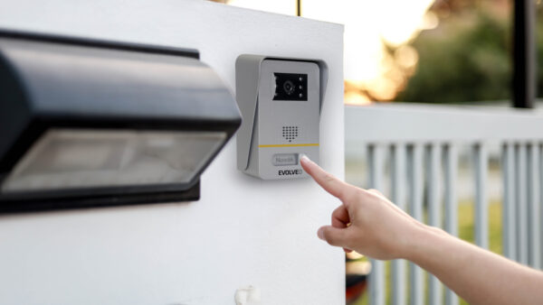 EVOLVEO DoorPhone AP1-2, drátový videotelefon s aplikací, bílý