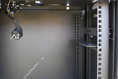 Datacom 19" rozvaděč 12U/450 mm (sklo) černý