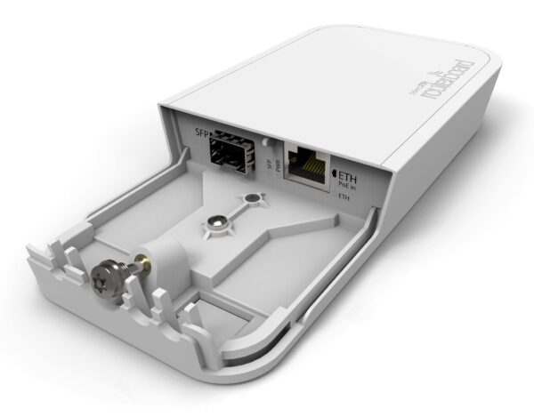 obr1-53 MikroTik Média konvertor Optika/Metalika RBFTC11